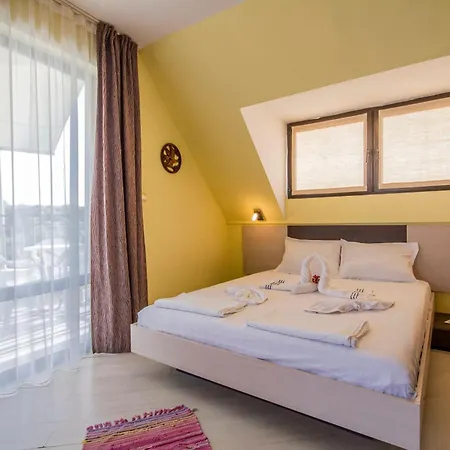 Coral Guest house 3*