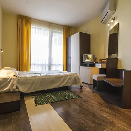Coral Guest house 3*