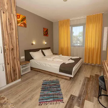 Konukevi Coral 3*