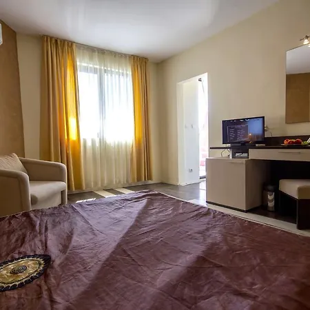 Coral 3*