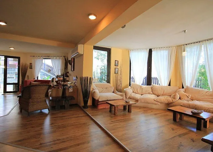 Coral 招待所 奥布佐尔